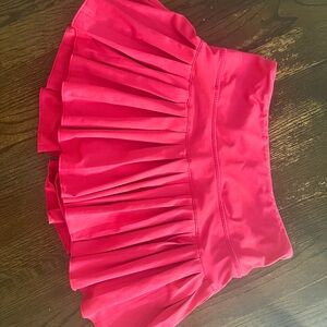 GOLD HINGE new without tags hot pink tennis skirt (with built in shorts)